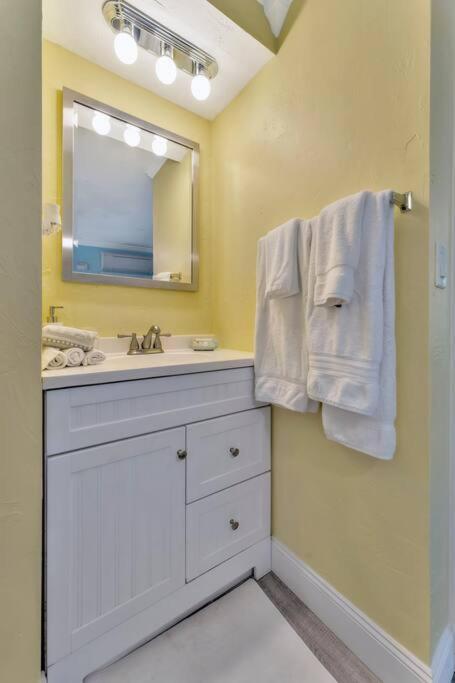 Sea Gem One Bed One Bath Charmer Steps To Beach Bradenton Beach Ngoại thất bức ảnh
